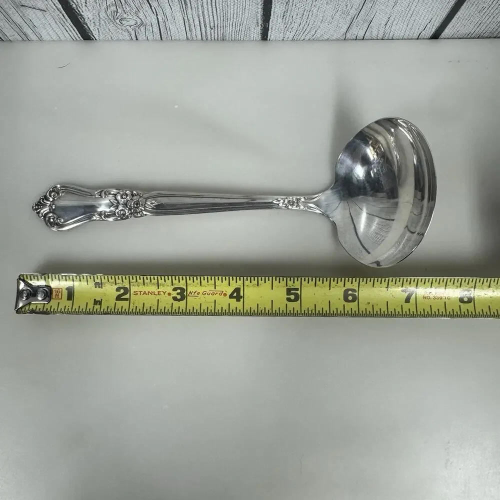 Wm. A. Rogers Oneida Valley Rose Ladle Silverplate Severing Dining